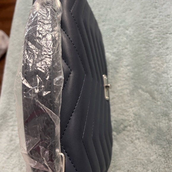 Karla Hanson 🌺 - Picture 8 of 16